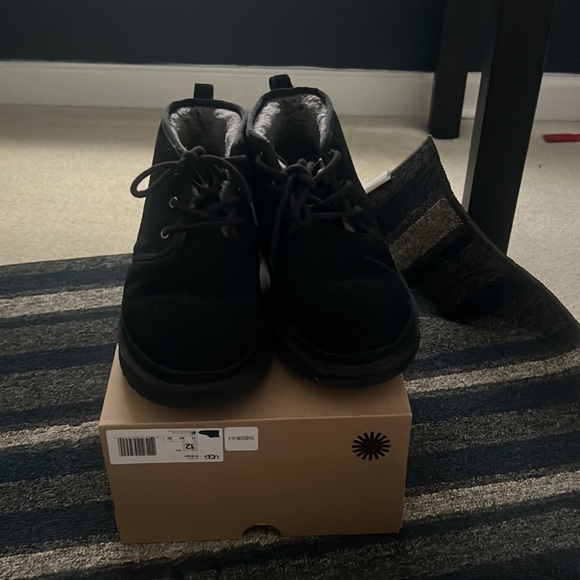 Ugg boots size 12 - Picture 4 of 6